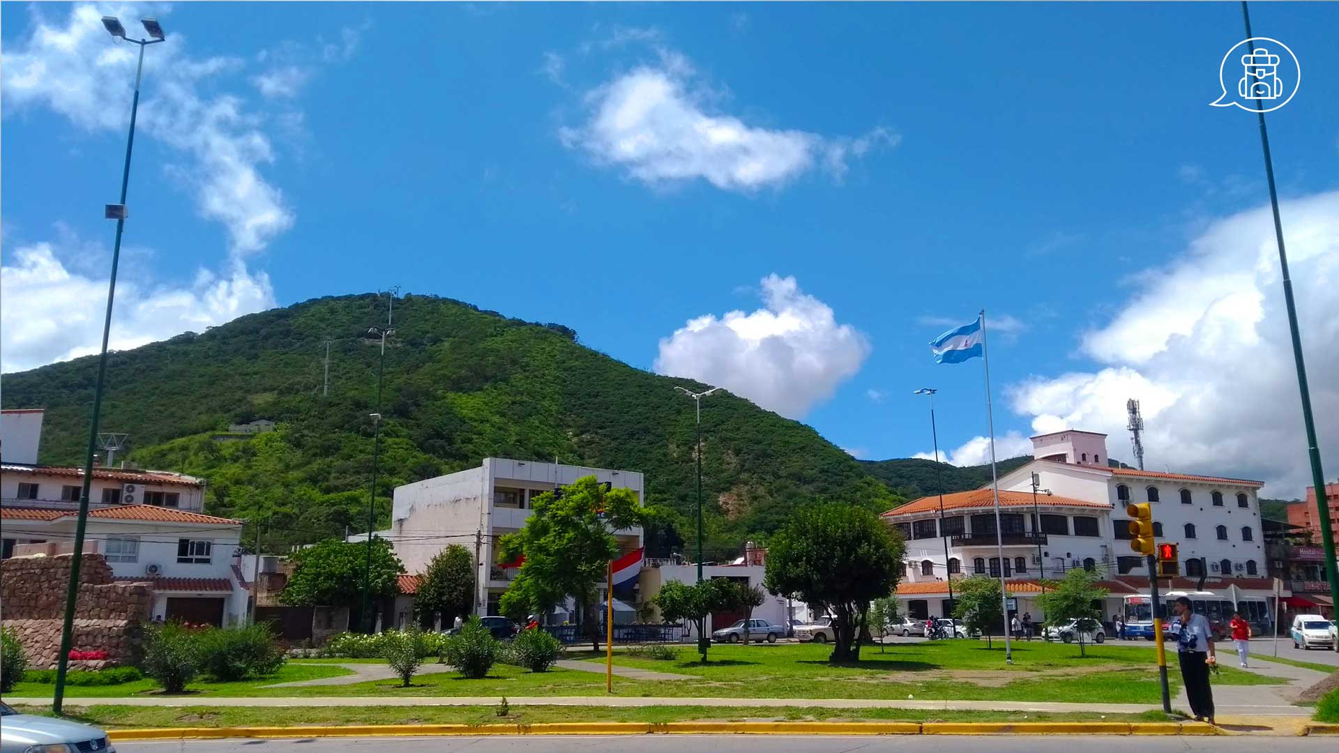 Cerro visible desde la ciudad de Salta al atardecer.
