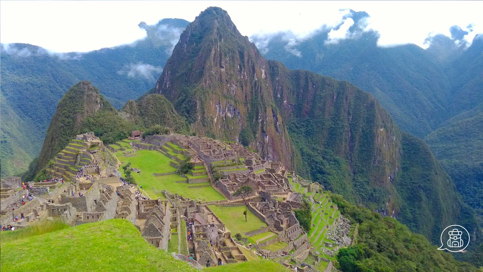Vista panorámica de Machu Picchu, joya incaica de Perú.